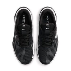 Nike Black and White Men's Athletic Shoes